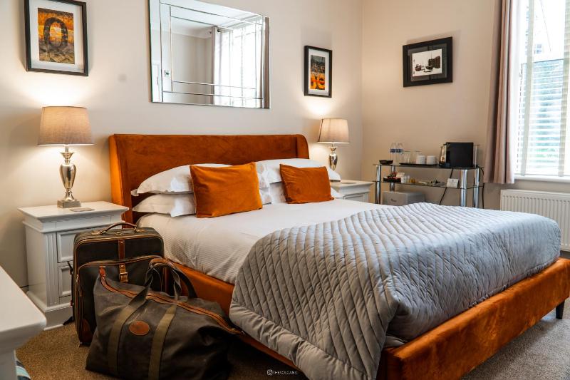 King Room image 4