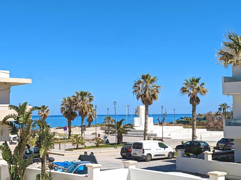 Superior studio with Side Sea View image 4
