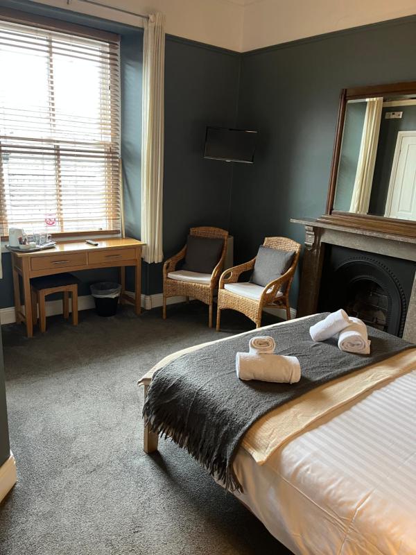 Superior Double Room image 4