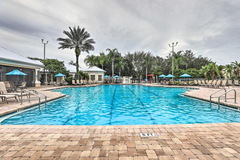 Cozy Kissimmee Condo about 6 Mi to Disney World! Images