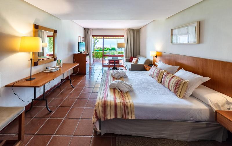 Superior Double Room image 3