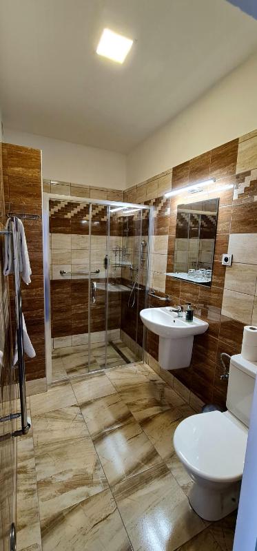 Triple Room image 2