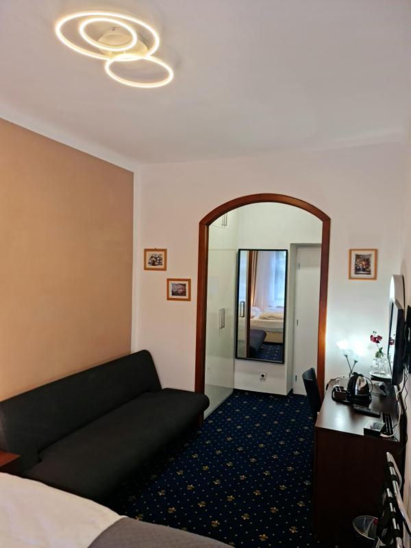 Grand Vltavín - image 12