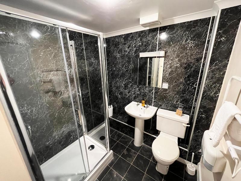 Double Room image 2