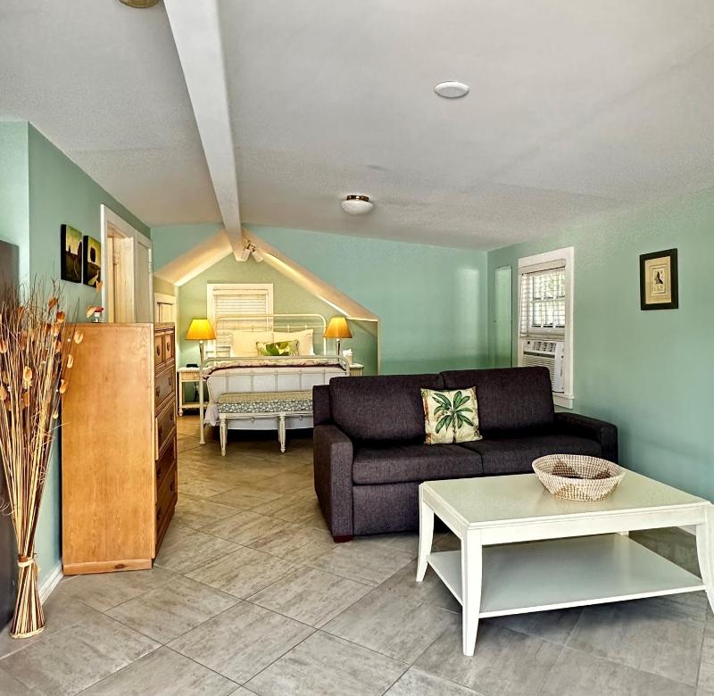 Westwinds Inn - image 5