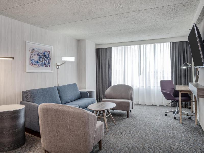 One-Bedroom King Suite image 4