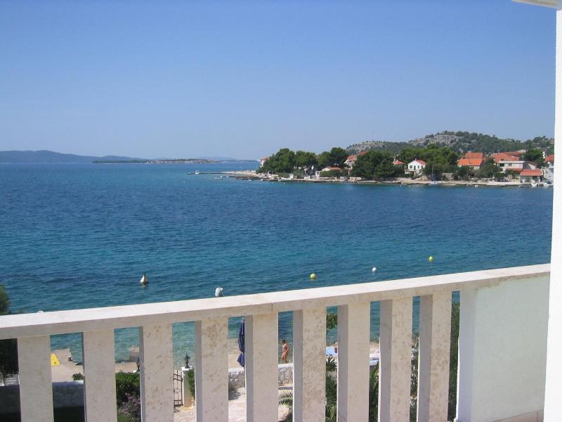 One-Bedroom Apartment with Sea View image 2