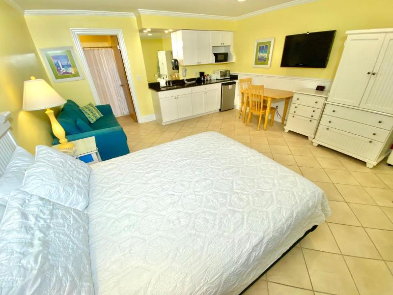 Queen Suite image 1