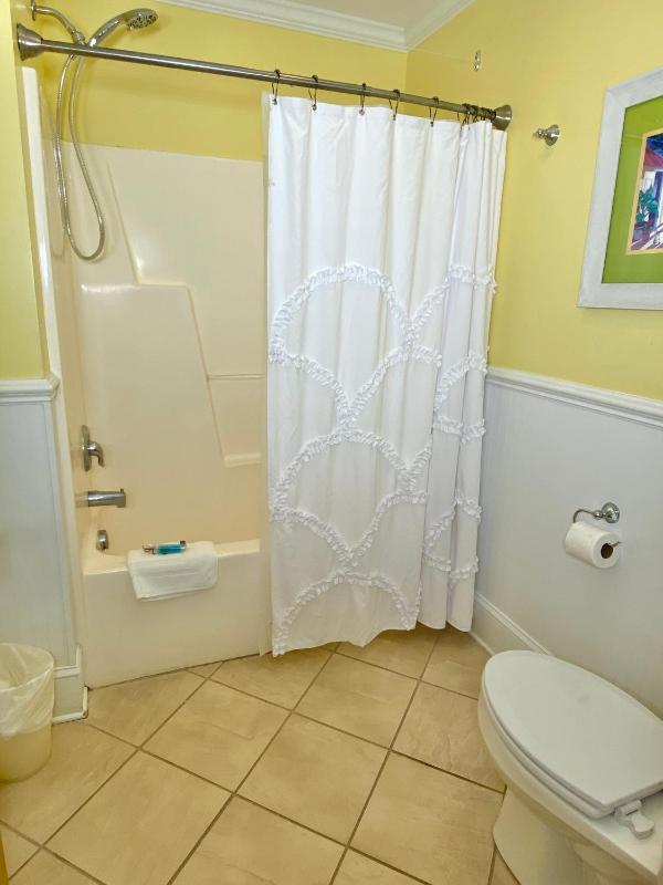 Double Room image 3