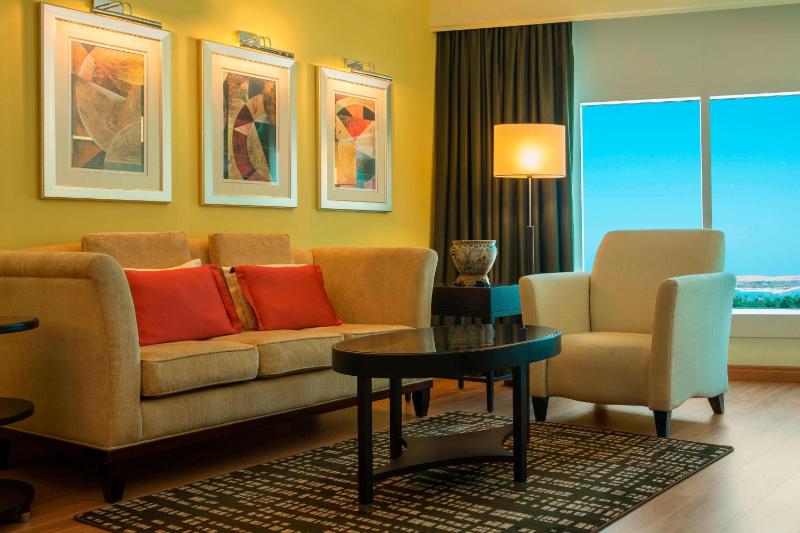 Le Royal Suite, 1 Bedroom Suite, 1 King                image 1