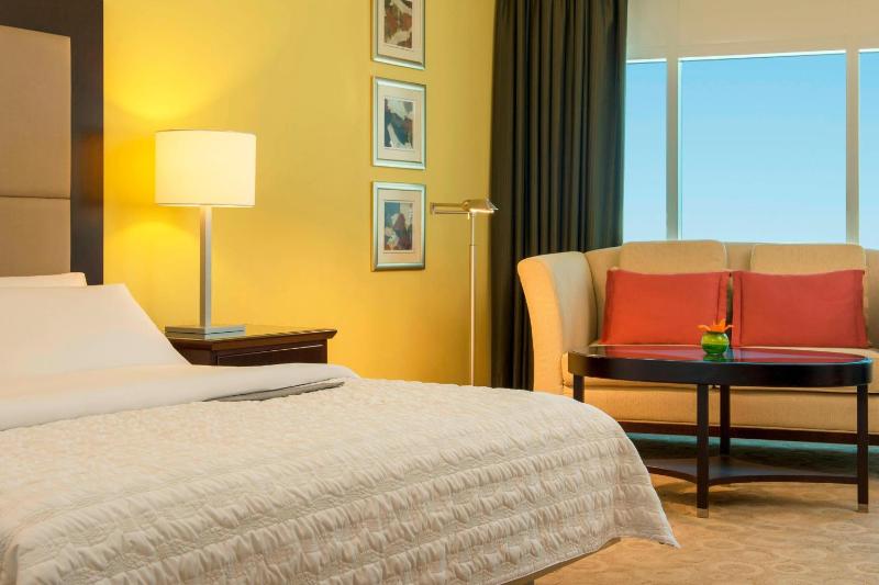 Le Royal Suite, 1 Bedroom Suite, 1 King                image 3