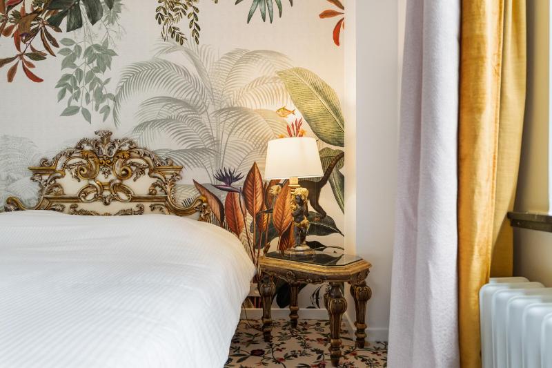 Double Room image 1