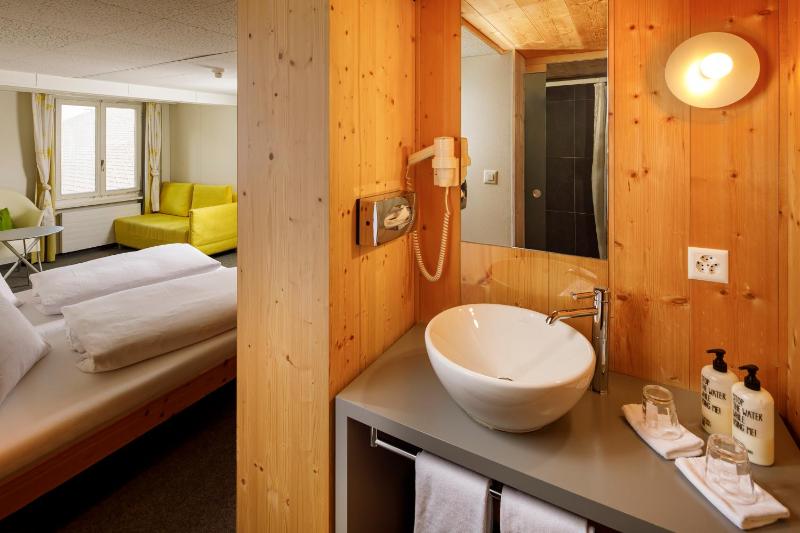 Single Room image 3