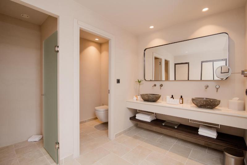 Family Suite Inland View image 4