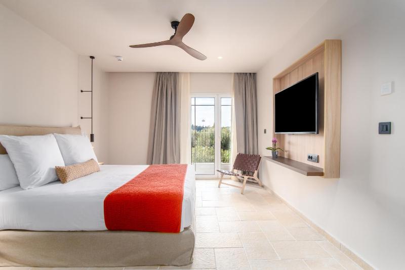 Family Suite Inland View image 1