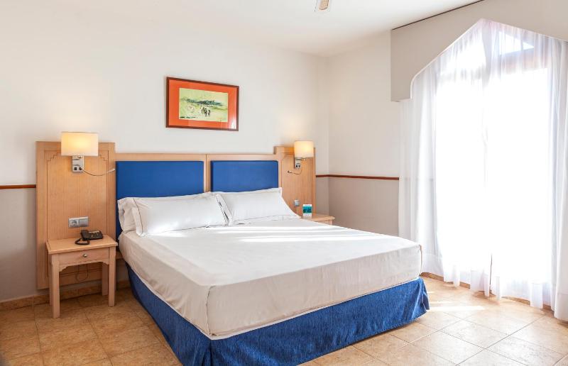 One-Bedroom Apartment image 1