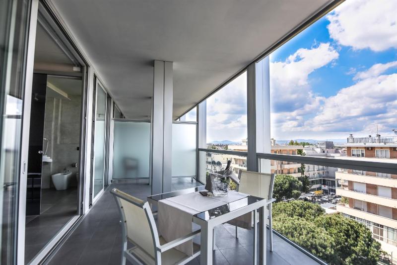 Waldorf Suite Hotel - image 10