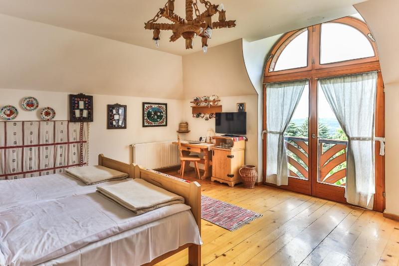 Double Room image 2
