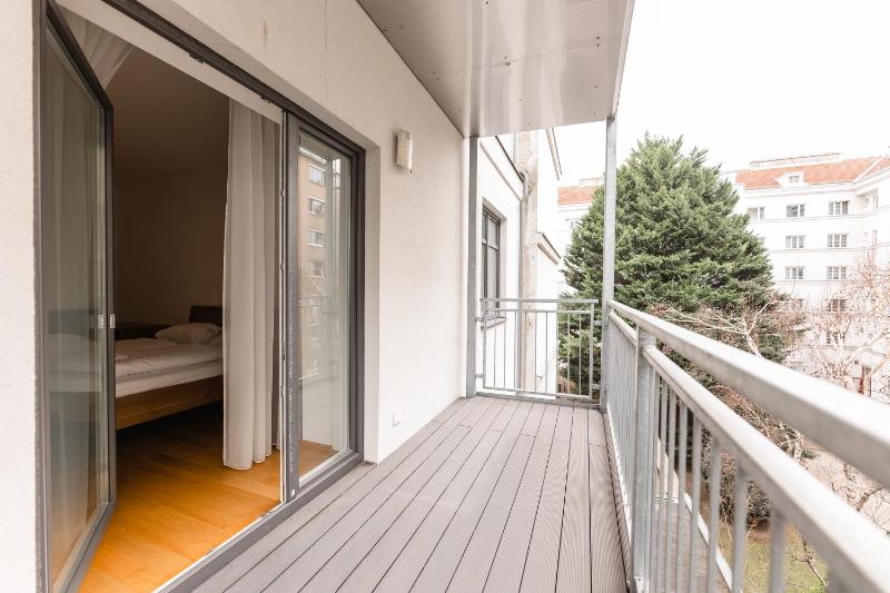 Deluxe Double Room with Balcony image 1