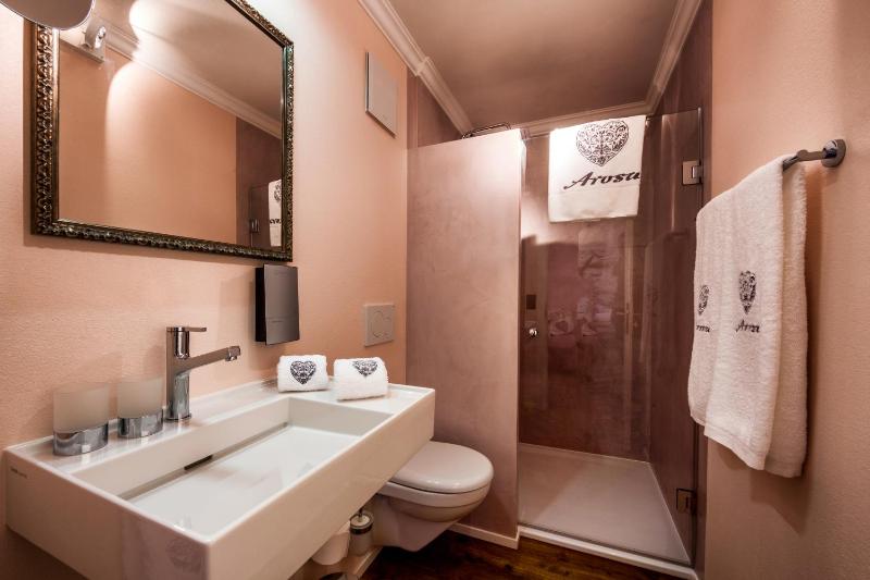 Single Room image 3