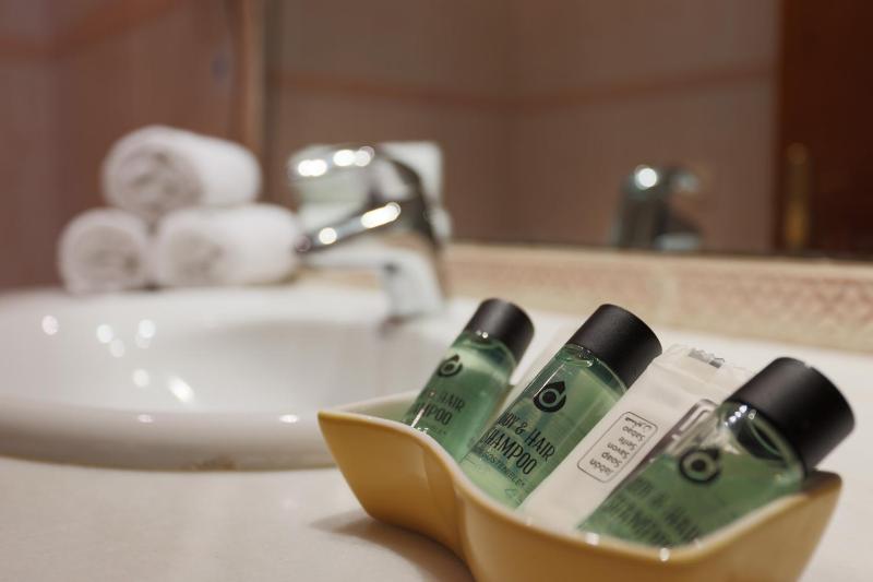 Double Room with Extra Bed image 1