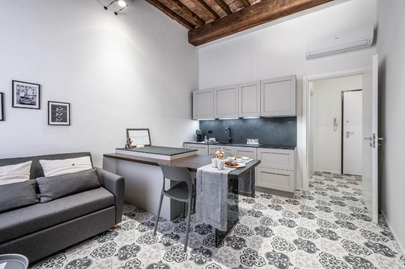 Emilia Suite Palace - image 4