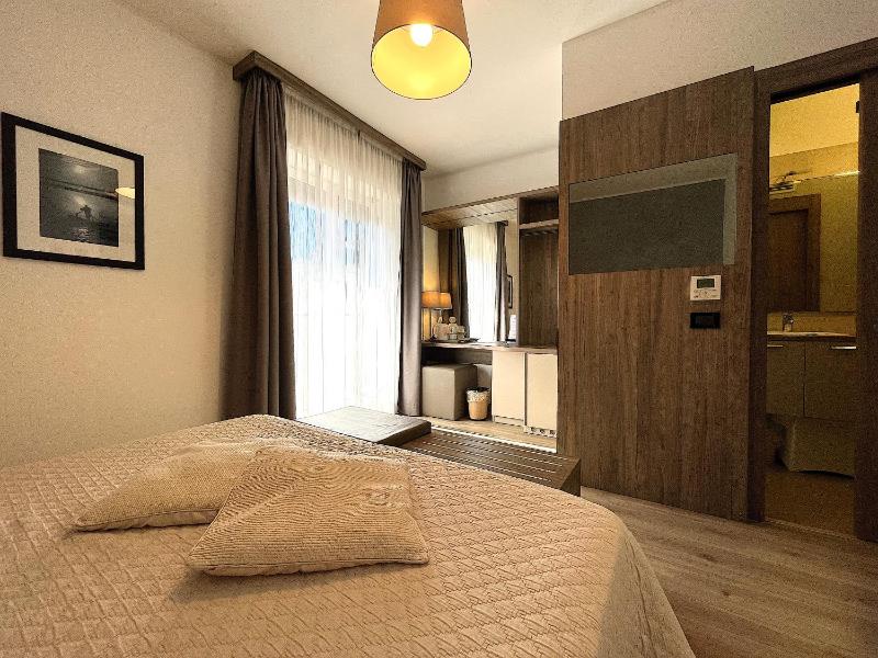 Hotel Regina - image 2