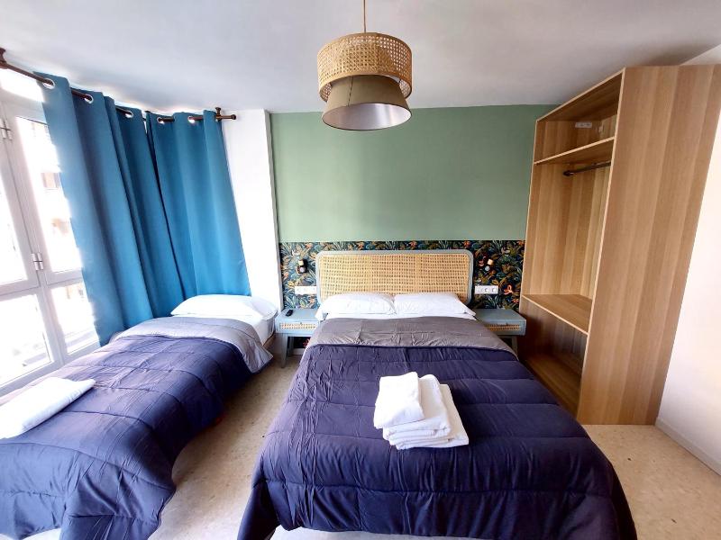 Triple Room with Private Bathroom image 1