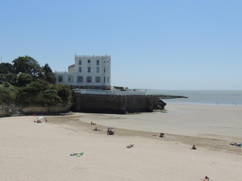 Appartement ensoleillé et spacieux avec parking centre de Royan - FR-1-71-62 - image 12