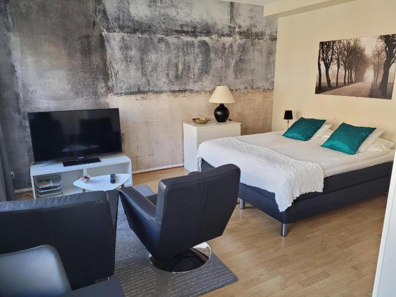 One-Bedroom Apartment (2 Adults) image 1
