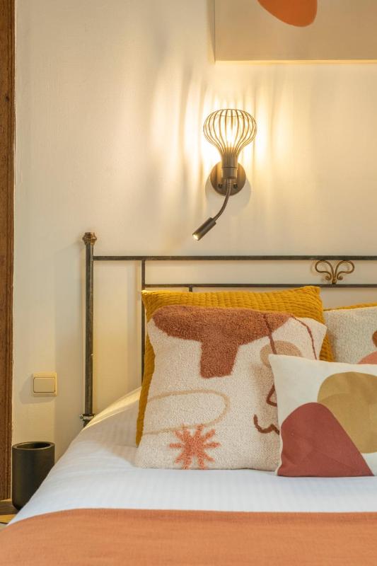 Honeymoon Suite image 4