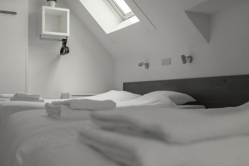 Quadruple Room image 3