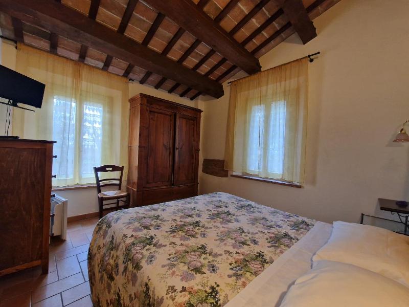 Double or Twin Room image 4