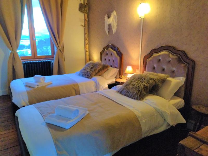 King Suite with Garden and Mountain View image 3