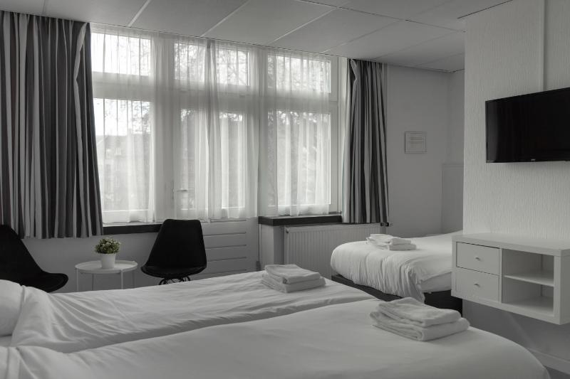 Triple Room image 3