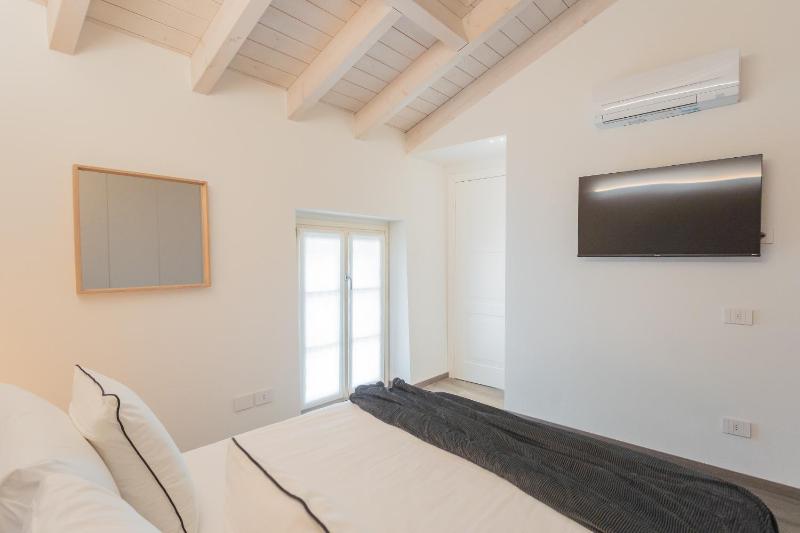 Muraltos Nest by Rent All Como - image 13