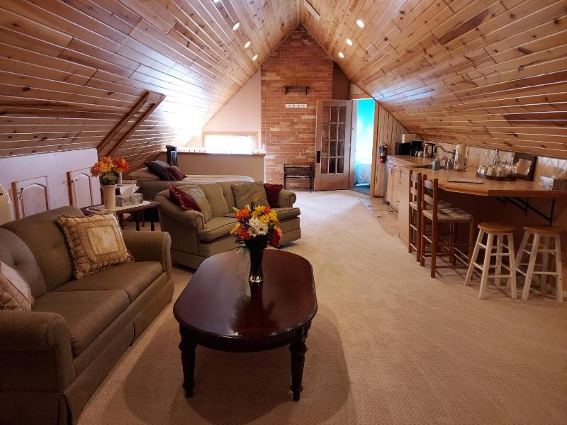 Deluxe Family Suite image 1