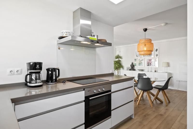 Central and modern Apt by Costarentals - Ref 34 - image 15