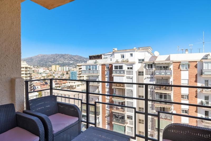 Central and modern Apt by Costarentals - Ref 34 - image 20