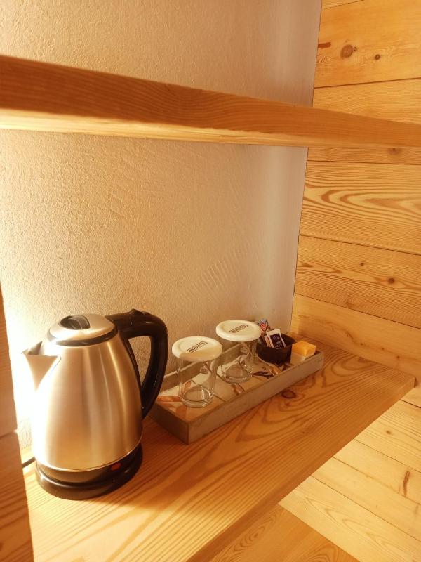 Deluxe Double Room with Hot Tub and Balcony image 2