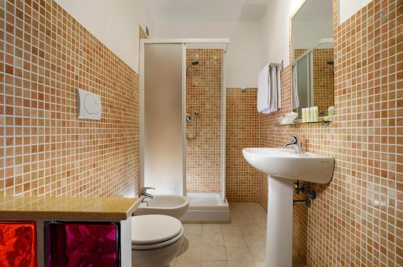 Double or Twin Room image 2