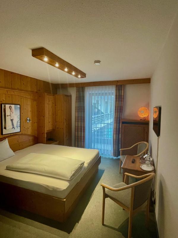 Double Room with Balcony image 1