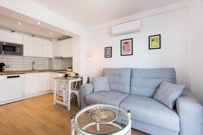 ALOHA MARINA Private APARTMENT 1st line Ocean Beach CARIHUELA - image 24