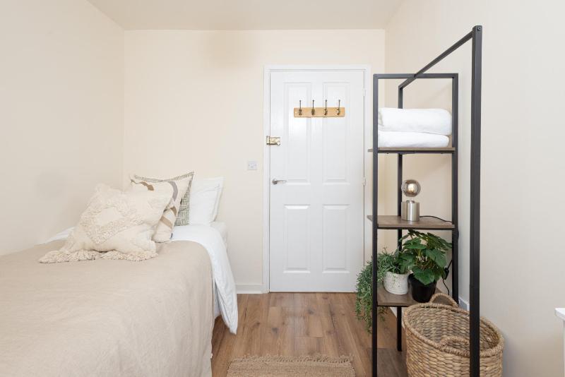 Luxury Apartment Birmingham-Parking - image 3
