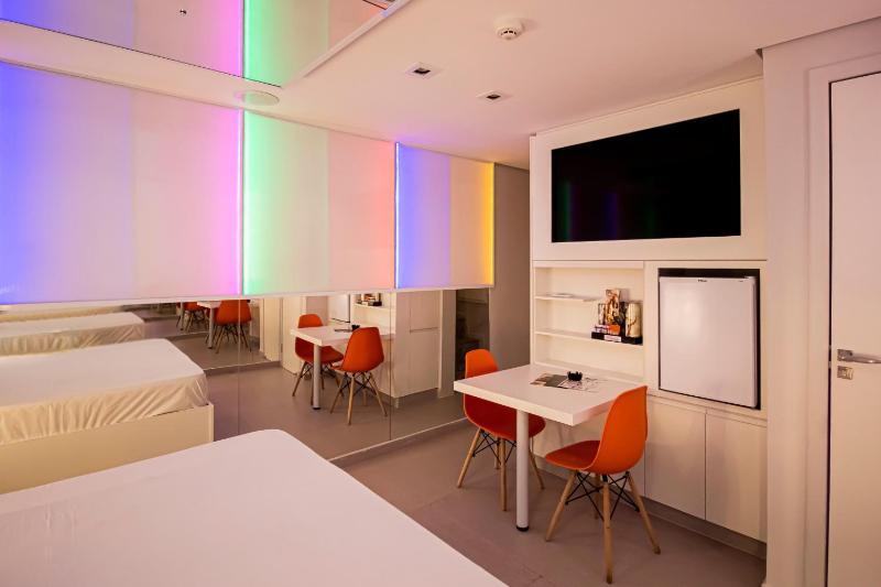 Nuu Motel - image 7