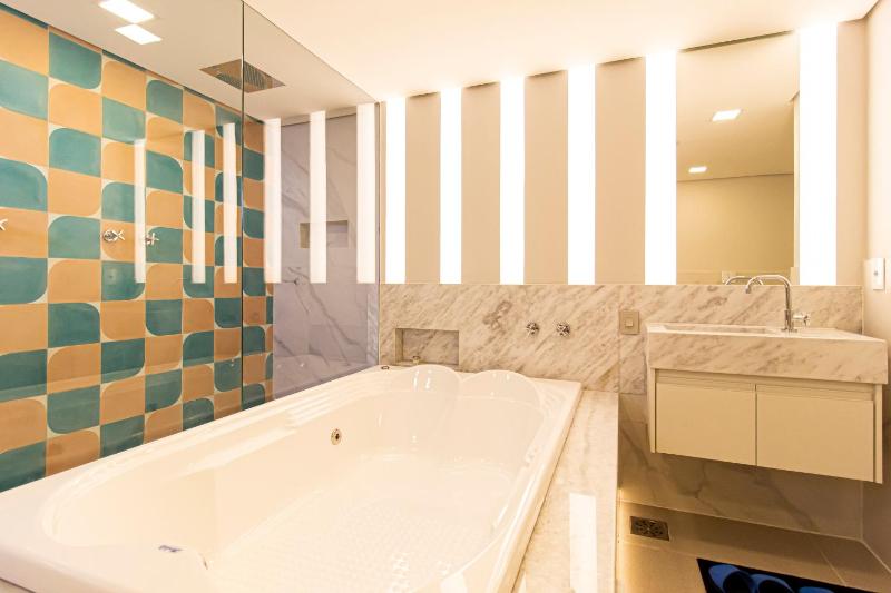 Nuu Motel - image 22