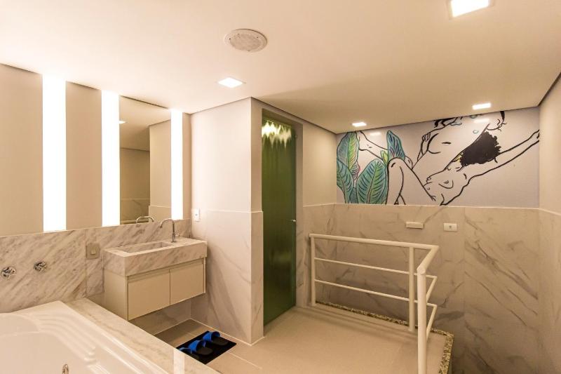 Nuu Motel - image 18