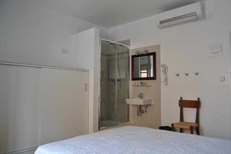 Double or Twin Room with Shared Bathroom image 2