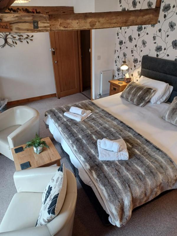 Luxury Double Room image 3