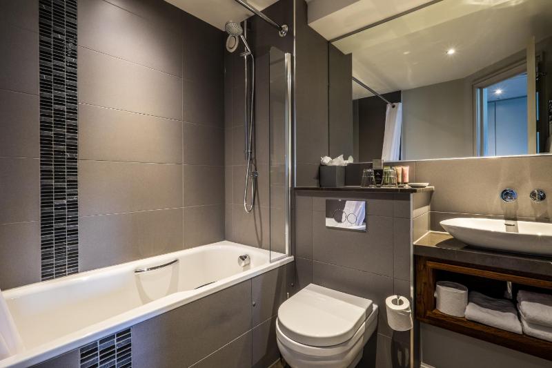 Double Room image 4